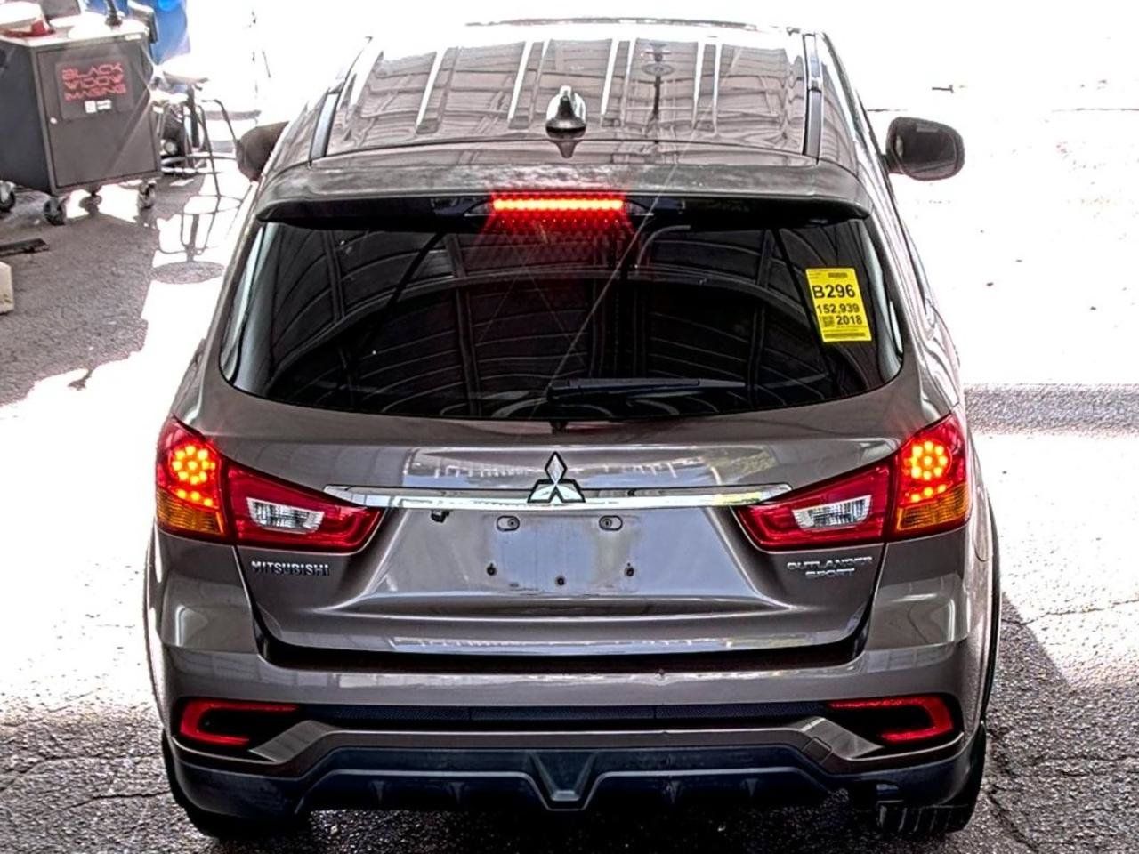 Used 2018 Mitsubishi Outlander Sport ES FWD image 3
