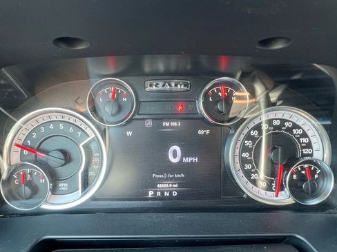 Used 2018 RAM 3500 Laramie image 26