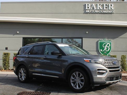 Used 2022 Ford Explorer Limited image 1