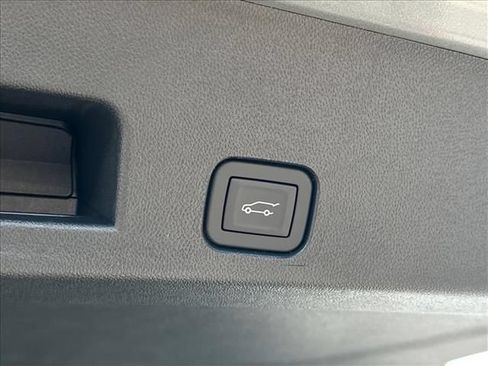 New 2026 GMC Acadia Elevation w/ Elevation Premium Package FWD image 12