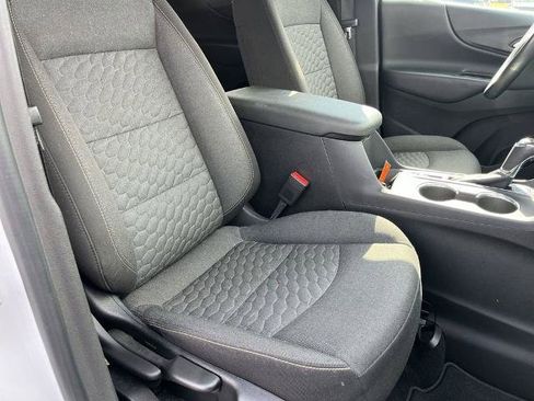 Used 2019 Chevrolet Equinox LT w/ Sun & Navigation Package AWD/4WD image 27