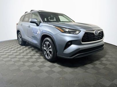 Used 2023 Toyota Highlander XLE