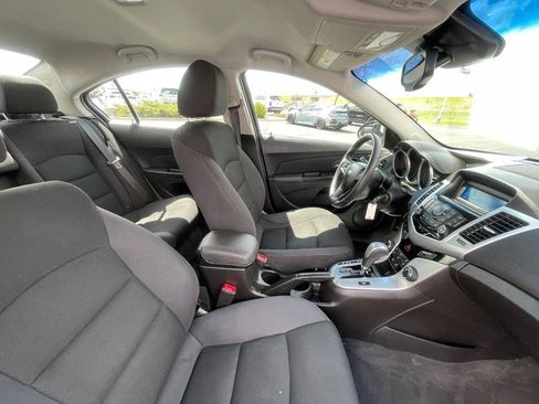 Used 2016 Chevrolet Cruze LT FWD image 7