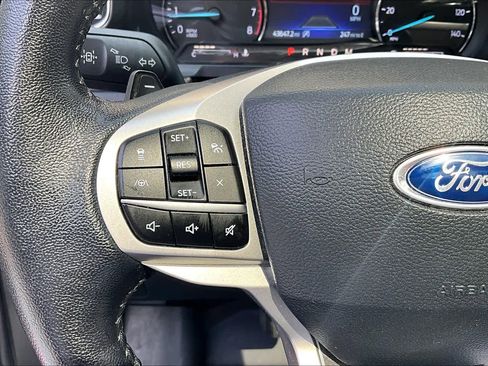 Used 2021 Ford Explorer Limited w/ Equipment Group 301A AWD/4WD image 24