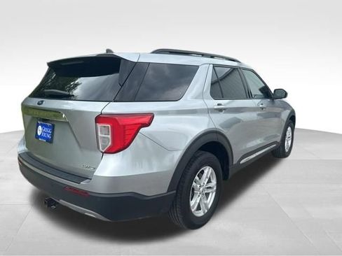 Used 2023 Ford Explorer XLT w/ Equipment Group 202A AWD/4WD image 7