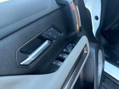 Used 2025 GMC Hummer EV 2X AWD/4WD image 13