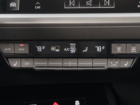 Used 2024 Audi Q4 e-tron Premium image 12