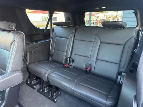 Used 2022 Chevrolet Suburban Z71 w/ Luxury Package image 25