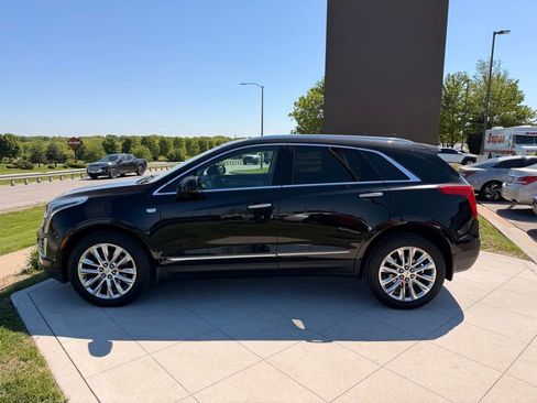 Used 2019 Cadillac XT5 Premium Luxury AWD/4WD image 4
