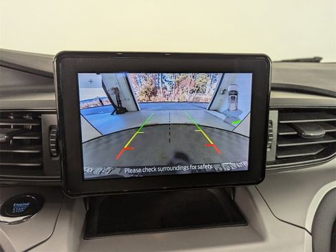 Used 2024 Ford Explorer XLT image 26