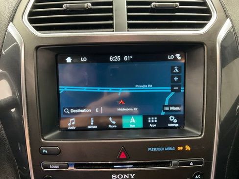Used 2018 Ford Explorer Sport AWD/4WD image 18