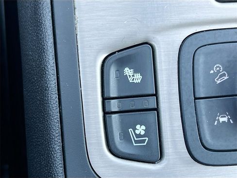 Used 2024 GMC Terrain Denali w/ Denali Premium Package image 21