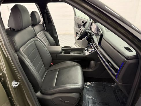 Used 2024 Hyundai Santa Fe Calligraphy AWD/4WD image 16