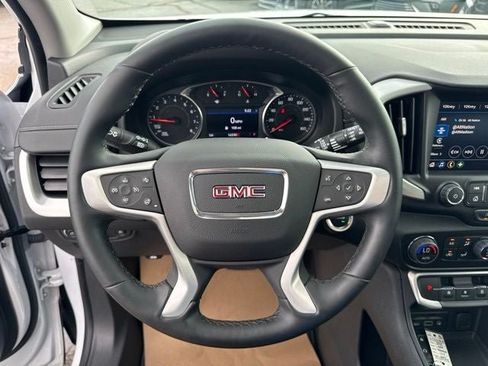 Used 2023 GMC Terrain SLT AWD/4WD image 12