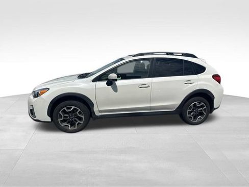 Used 2017 Subaru Crosstrek 2.0i Premium AWD/4WD image 3