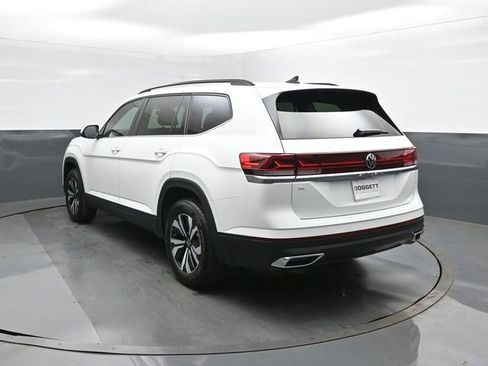 New 2026 Volkswagen Atlas SE image 5
