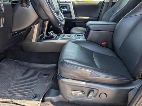 Used 2023 Toyota 4Runner Limited AWD/4WD image 9