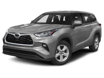 Used 2022 Toyota Highlander LE