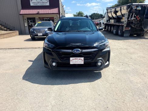Used 2024 Subaru Outback Premium image 3