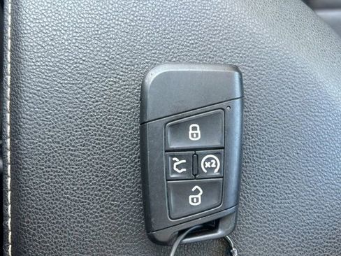 Used 2024 Volkswagen Jetta SE FWD image 24