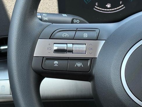 New 2027 Hyundai Kona SE FWD image 19