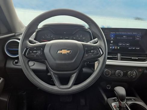 Certified 2024 Chevrolet Trax LS image 11