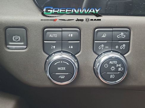 Used 2023 GMC Sierra 1500 SLT w/ SLT Premium Plus Package image 24