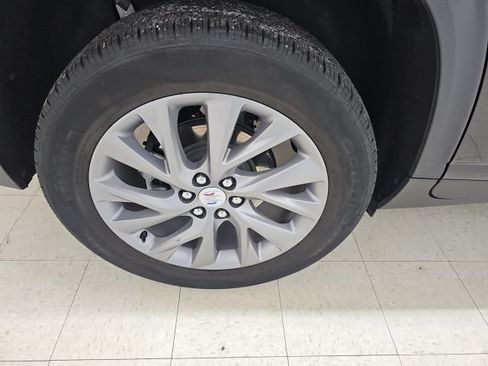 Used 2025 Buick Enclave Preferred AWD/4WD image 22