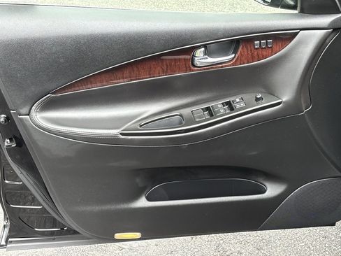 Used 2017 INFINITI QX50 Journey w/ Premium Package image 9