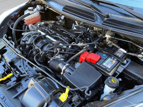 Used 2019 Ford Fiesta SE image 17