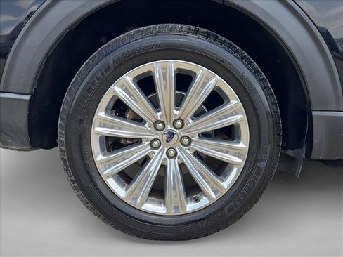 Used 2020 Ford Explorer Limited w/ Class III Trailer Tow Package AWD/4WD image 23