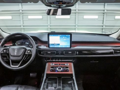 Used 2022 Lincoln Aviator Reserve w/ Elements Package Plus RWD image 18
