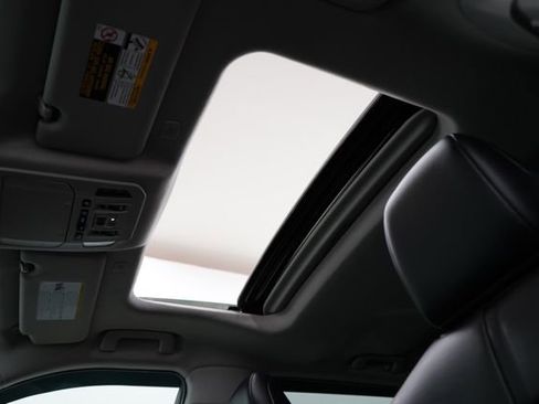 Used 2023 Toyota Highlander XLE image 61