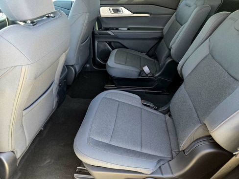New 2026 Ford Explorer Active RWD image 24