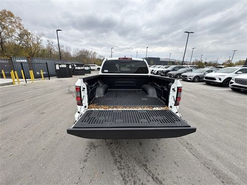 New 2026 Nissan Frontier SV w/ Tow Package image 22
