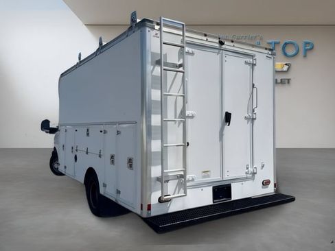 Used 2021 Chevrolet Express 4500 w/ Power Convenience Package RWD image 8