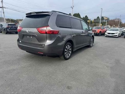 Used 2020 Toyota Sienna LE image 5