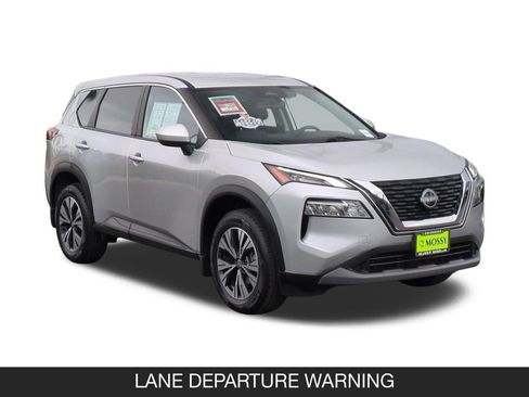 Used 2023 Nissan Rogue SV FWD image 2