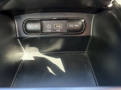 Used 2018 Kia Sorento LX image 28