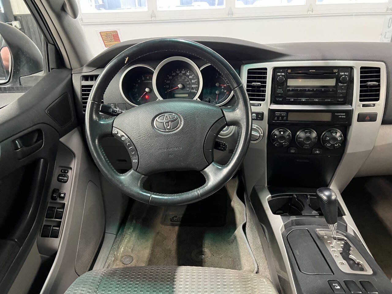 Used 2008 Toyota 4Runner SR5 w/ SR5 Extra Value Pkg 1 AWD/4WD image 8