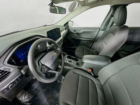 Used 2024 Ford Escape Active w/ Tech Pack #1 AWD/4WD image 29
