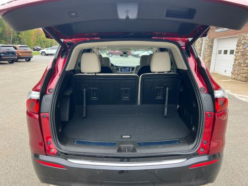 Used 2022 Buick Enclave Essence AWD/4WD image 20