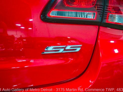 Used 2014 Chevrolet SS RWD image 28