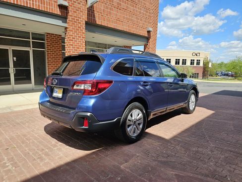 Used 2019 Subaru Outback 2.5i Premium AWD/4WD image 12