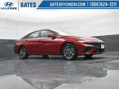 Certified 2024 Hyundai Elantra SEL FWD image 40
