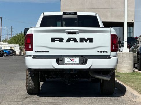 New 2026 RAM 2500 Laramie AWD/4WD image 8