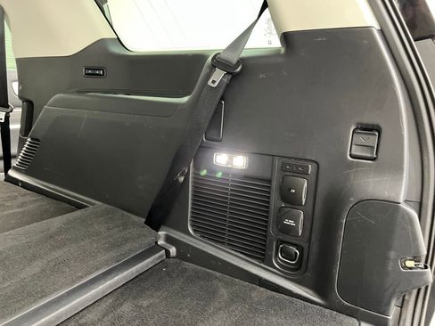 Used 2025 Ford Expedition Active image 42