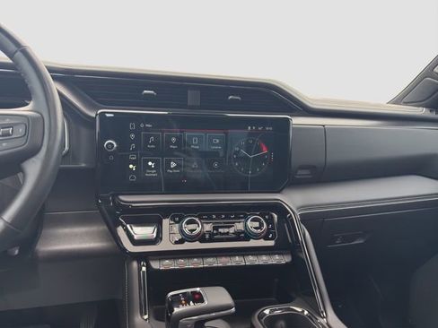 Used 2024 GMC Sierra 1500 AT4X AWD/4WD image 15