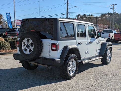 Used 2023 Jeep Wrangler Sport S image 8