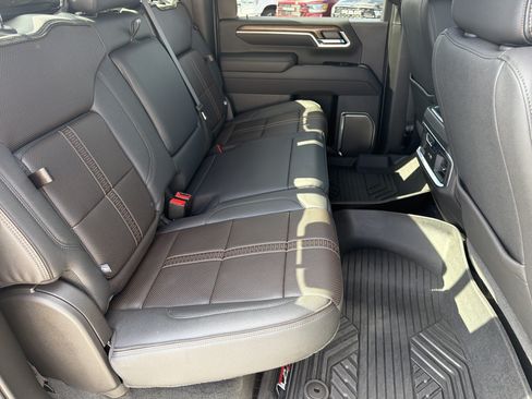 Used 2026 Chevrolet Silverado 2500 High Country w/ High Country Premium Package AWD/4WD image 18